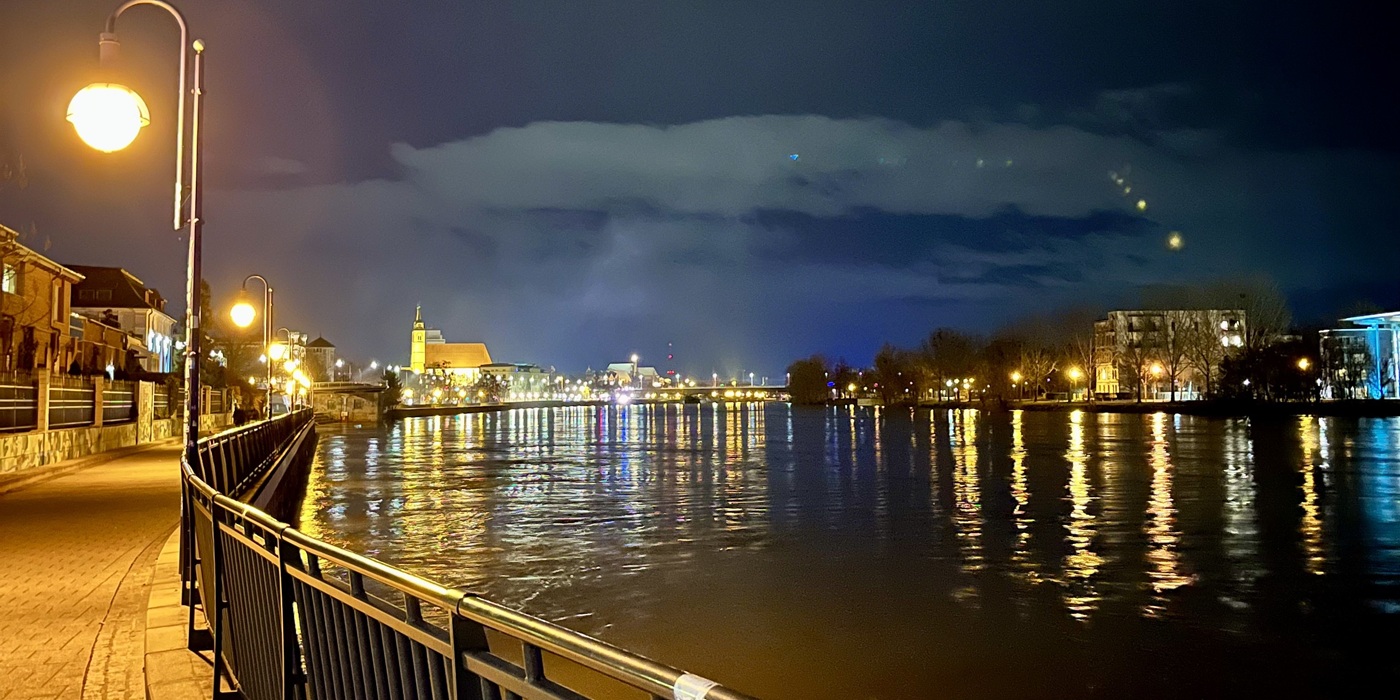 Elbe_Nacht_Flach